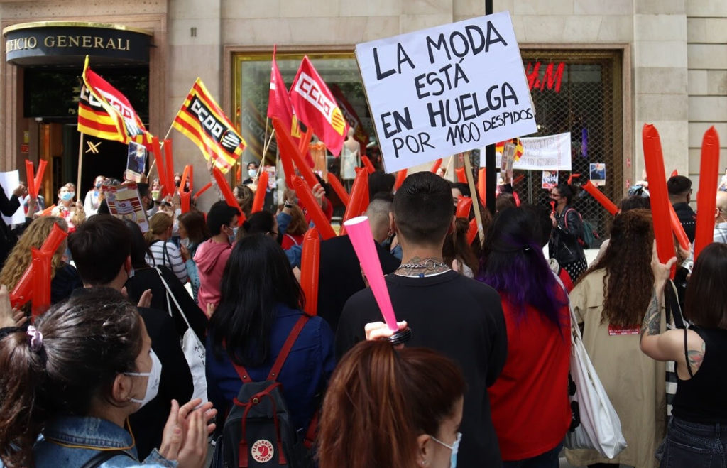 mobilització contra la cadena de roba S&H a Barcelona